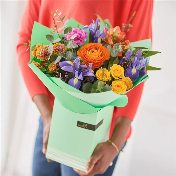 CLASSIC SPRING GIFT BOX